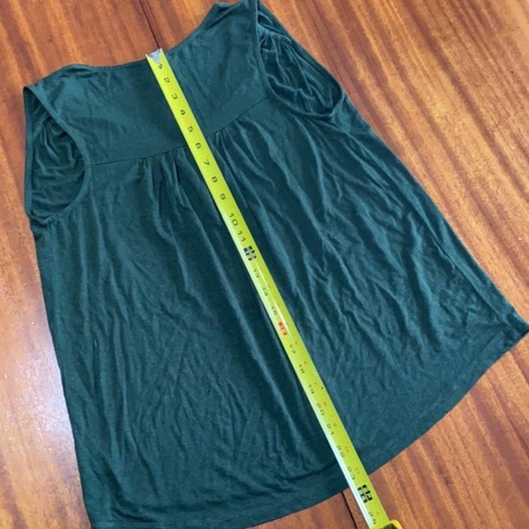 Flowy Tank Top - Like New! - Picture 8 of 11